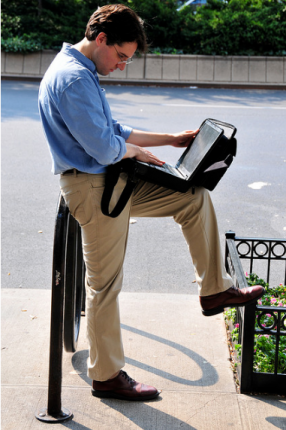 laptop_man_by_EdYourdon_Flickr_creative_commons_posted_MHMSM.com_MHProNews-286x430.png